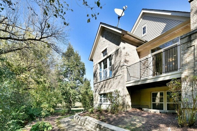 Photo - 982 Indigo Ct