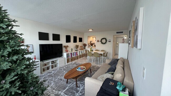 1301 NE Miami Gardens Dr Unit 514w