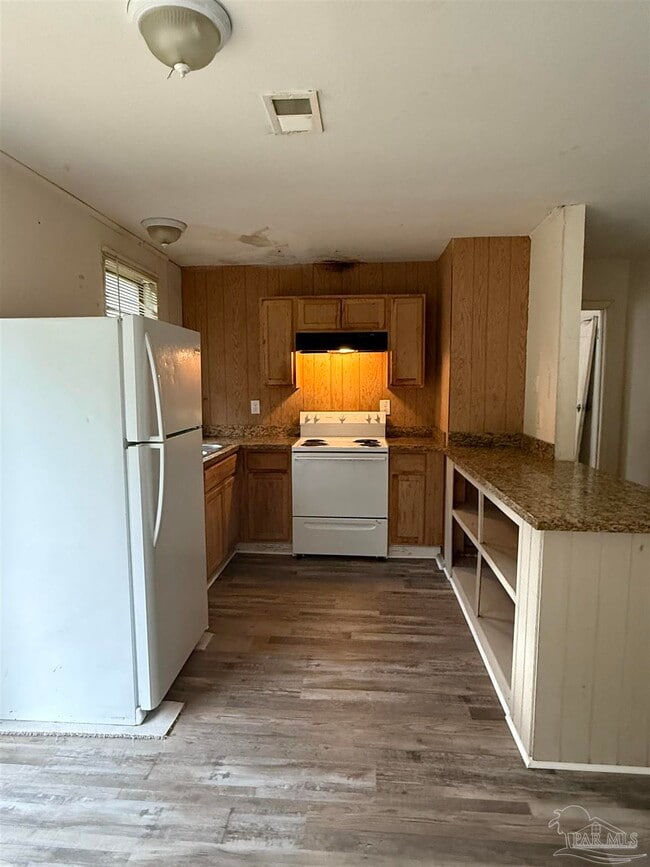 Photo - 671 E Olive Rd