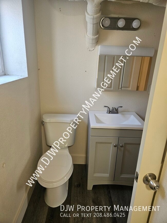 Photo - 506 5th Ave S