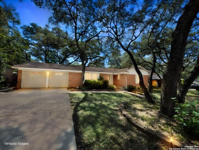 Building Photo - 11022 Dreamland Dr