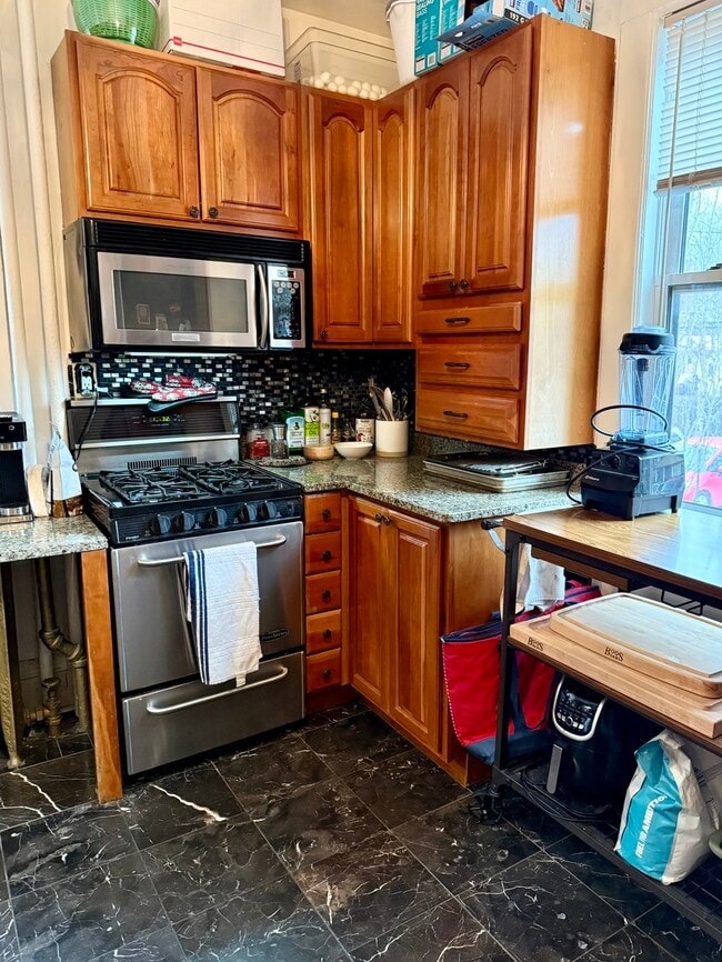 Unit 4 Kitchen