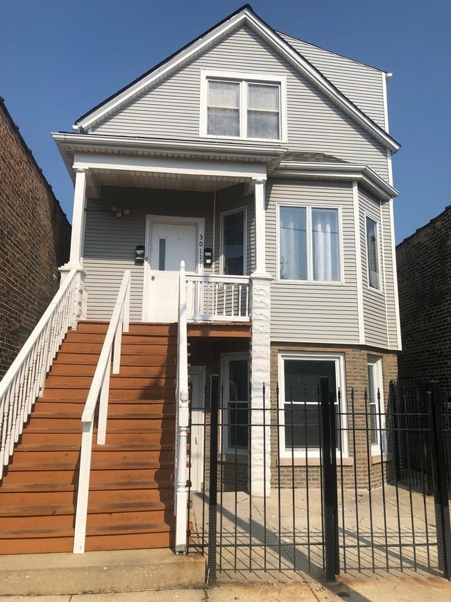 Building Photo - 3011 N Kedzie Ave Rental
