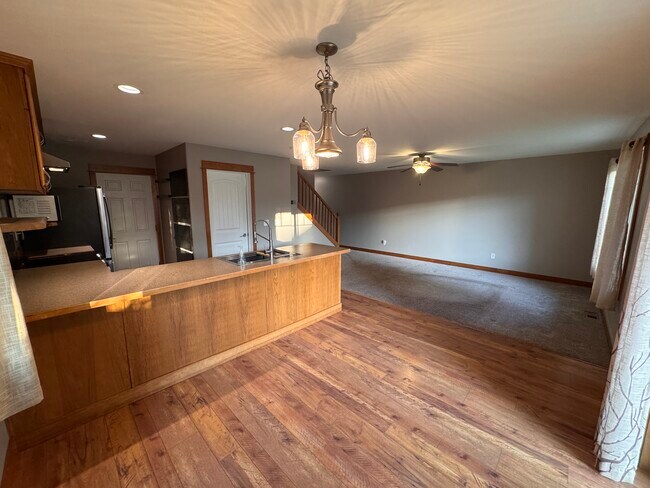Dining Area - 5485 Glenellen Dr Condo Unit 2