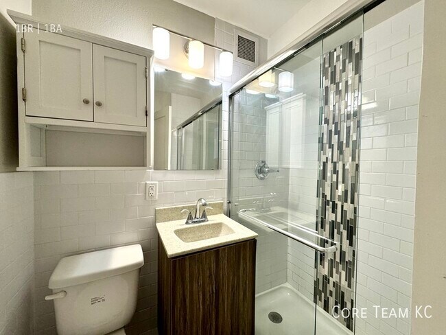 Photo - 209 Emanuel Cleaver II Blvd. Unit 909