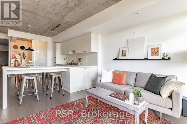 Photo - 109 Ossington Ave Unité 315