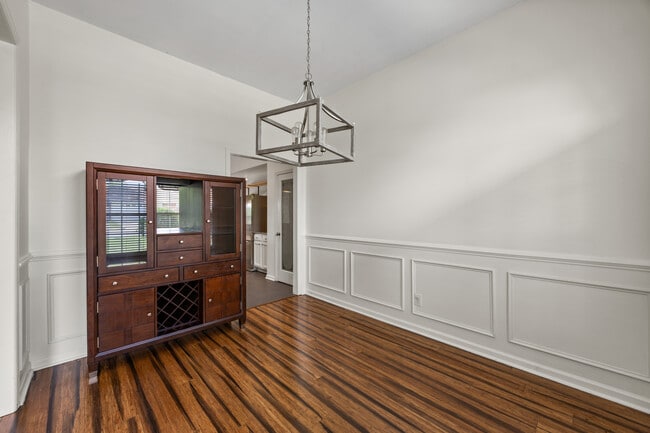 Photo - 125 Coldsprings Dr