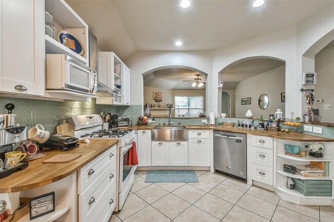 Photo - 17118 Kobuk Valley Cir