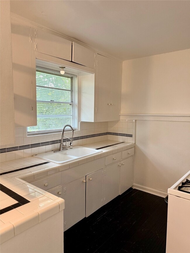 Photo - 7018 Alder Dr