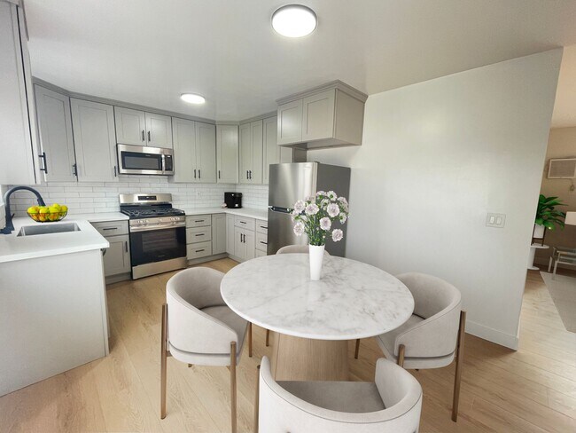 Photo - 721 Edgewood / 8661 North Beach Keller LLC