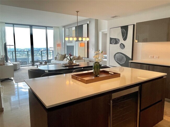 Photo - 88 SW 7th St Unidad 2404