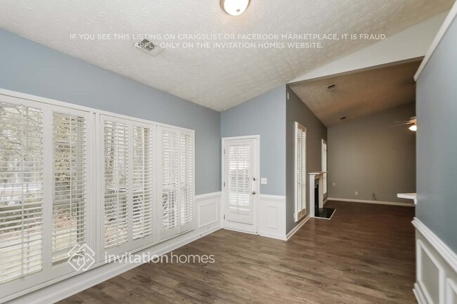 Photo - 2094 Corsica Way SW