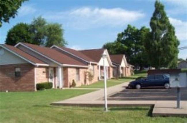 Photo - 100 Kenneth E Ritchie