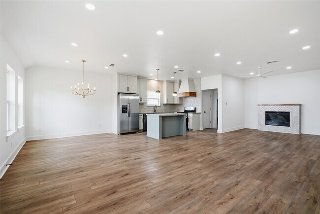 Photo - 532 N Super St