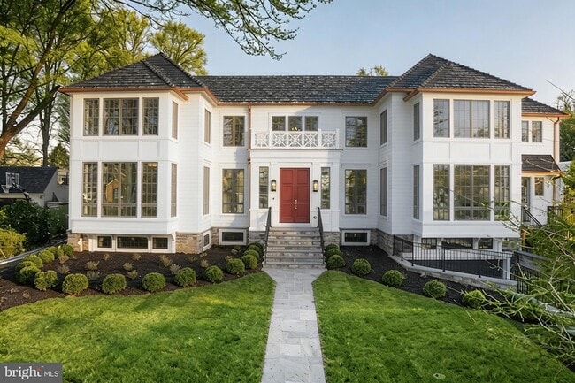 Building Photo - 5042 Overlook Rd NW