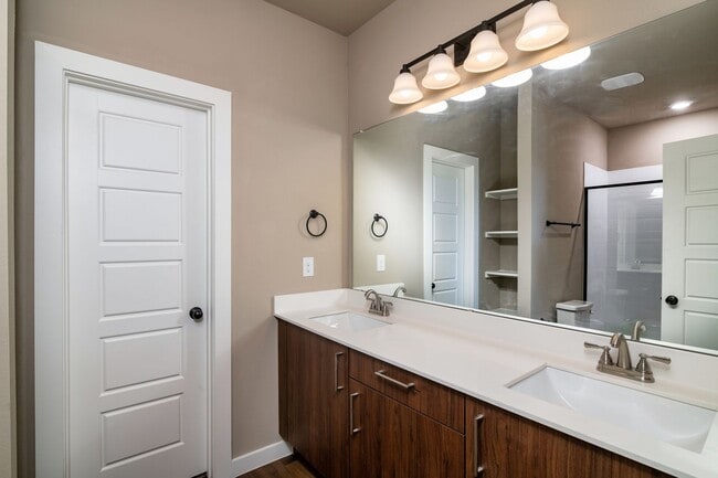 Photo - GORGEOUS 3 BEDROOM DUPLEX LOCATED IN MIDLOTHIAN ISD!