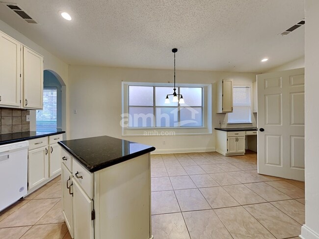 Photo - 2332 Red Maple Rd