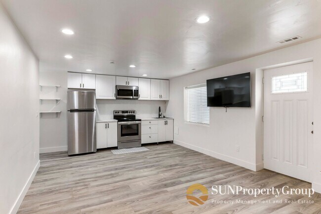 Photo - Beautiful Basement  Apartment In Riverton!