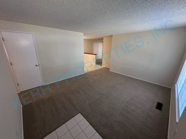 Photo - 2530 NE Hale Ave