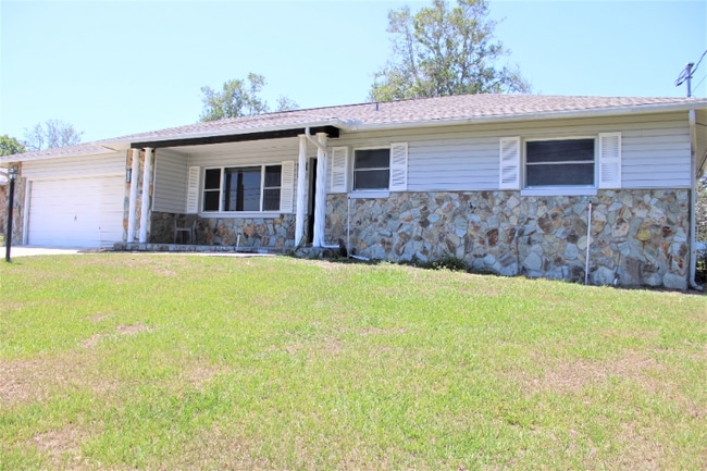 Building Photo - 208 S Lucille St Rental