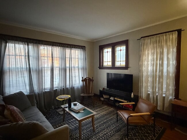 Building Photo - 2516 Bellevue Ave Unit a