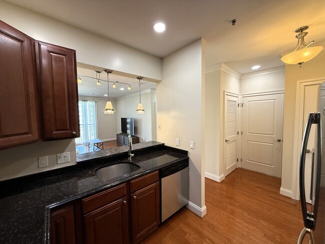 Photo - 38 Maryland Ave Unit Penthouse 608