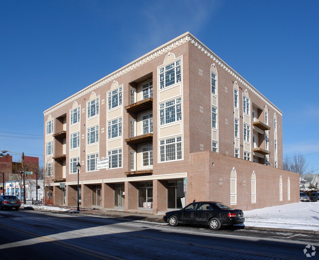 Photo - Yale Street Commons