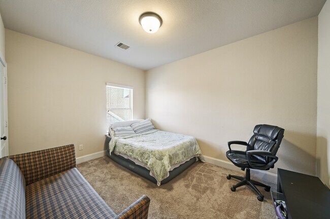 2523 Crossvine Dr