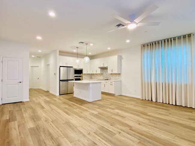 Photo - 1577 Pinecliff Dr