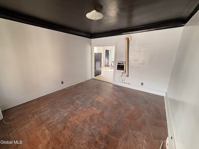 Photo - 11 Lefferts St Unit Up