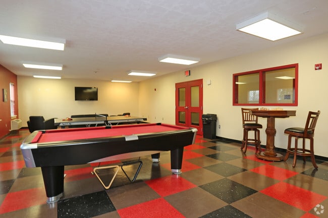 Game Room - College Suites at Cortland