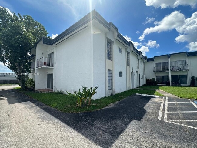 Photo - 7215 SW 94th Pl Unit H1