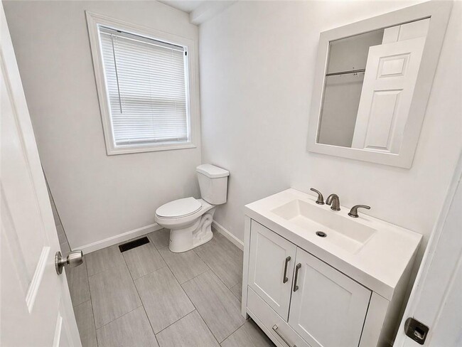 Photo - 35 Douglas Ave Unit 35