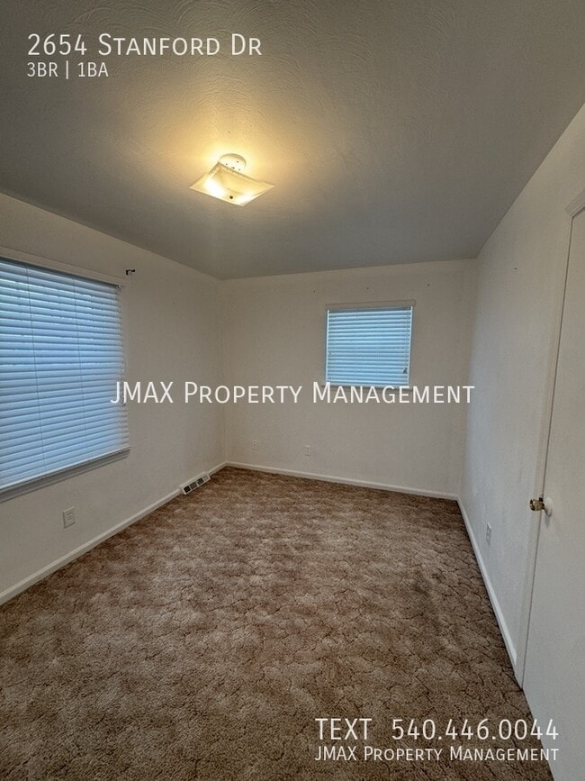 Photo - 2654 Stanford Dr