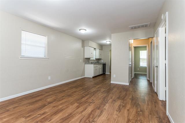 Photo - 705 W Belknap St