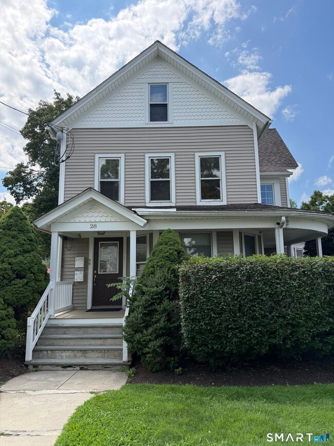 Building Photo - 28 Davis St Unit 2