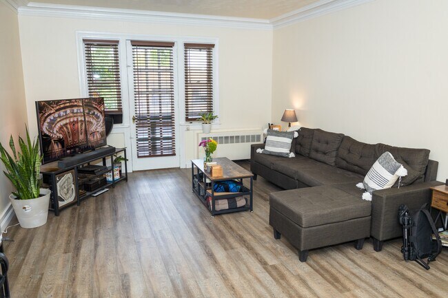 Hempstead Road Apartments