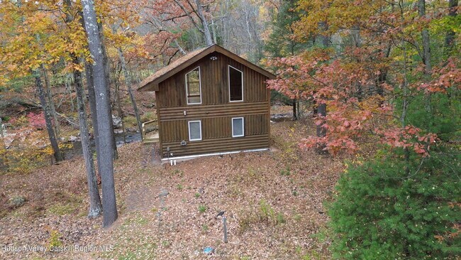 537 Mossy Hill Rd