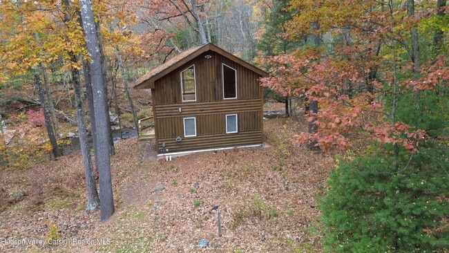 Photo - 537 Mossy Hill Rd