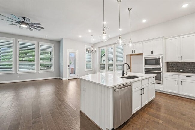 Photo - 197 Left Frk Dr