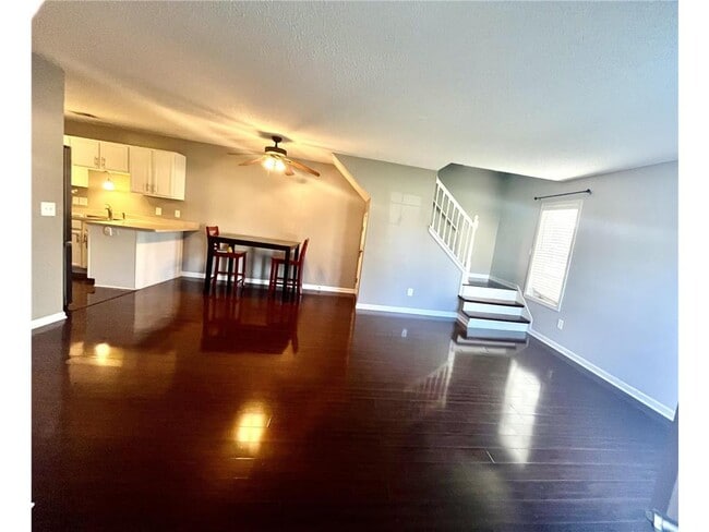 Photo - 1572 Peitz Ave