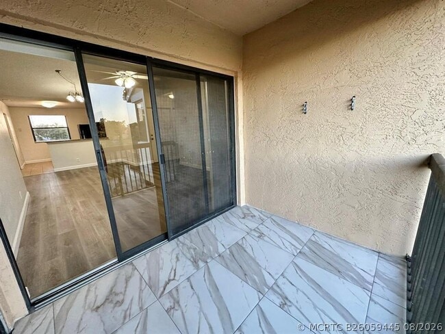 5641 Riverside Dr Unit 306B1