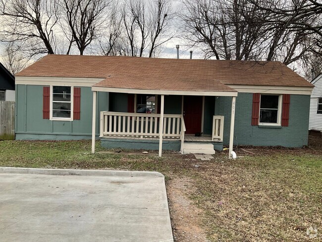 Building Photo - Three bedroom home for Rent