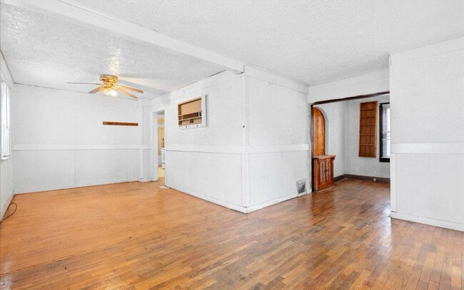 Photo - 410 Dunlap St