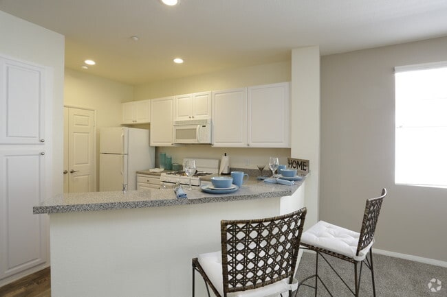 2HAB, 2BA - 1,396 ft² - Elan Pacifico Encinitas
