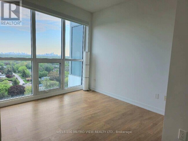 Photo - 115 McMahon Dr Unité 2010