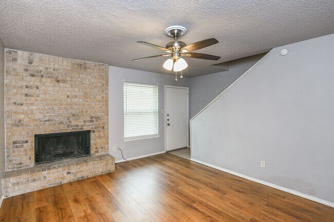 Photo - 2017 Paisley Dr Unit A
