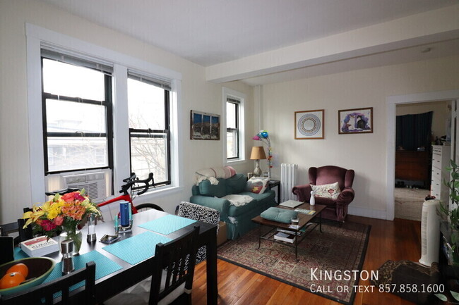 Photo - 121 Babcock St Unit 4R