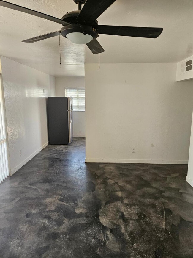 Photo - 2108 E Fairmount Ave