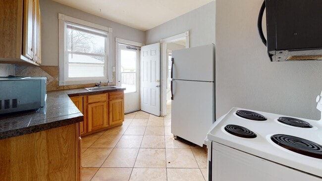 Photo - Cute, 2-story Duplex